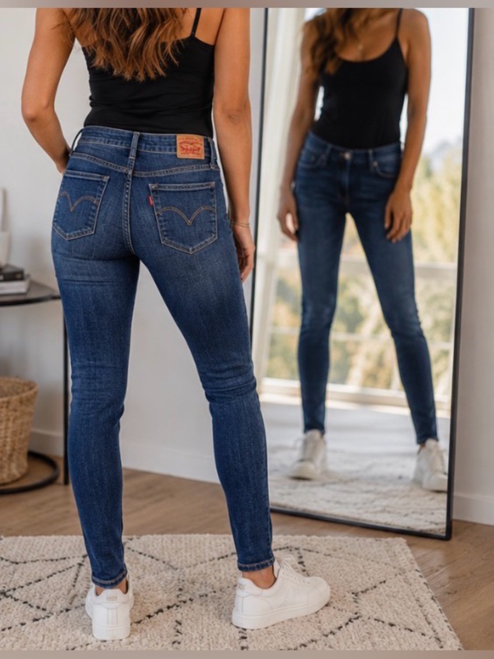 Levi's 711 Mid-Rise Skinny Jeans Women's Size 29x30 Dark Wash